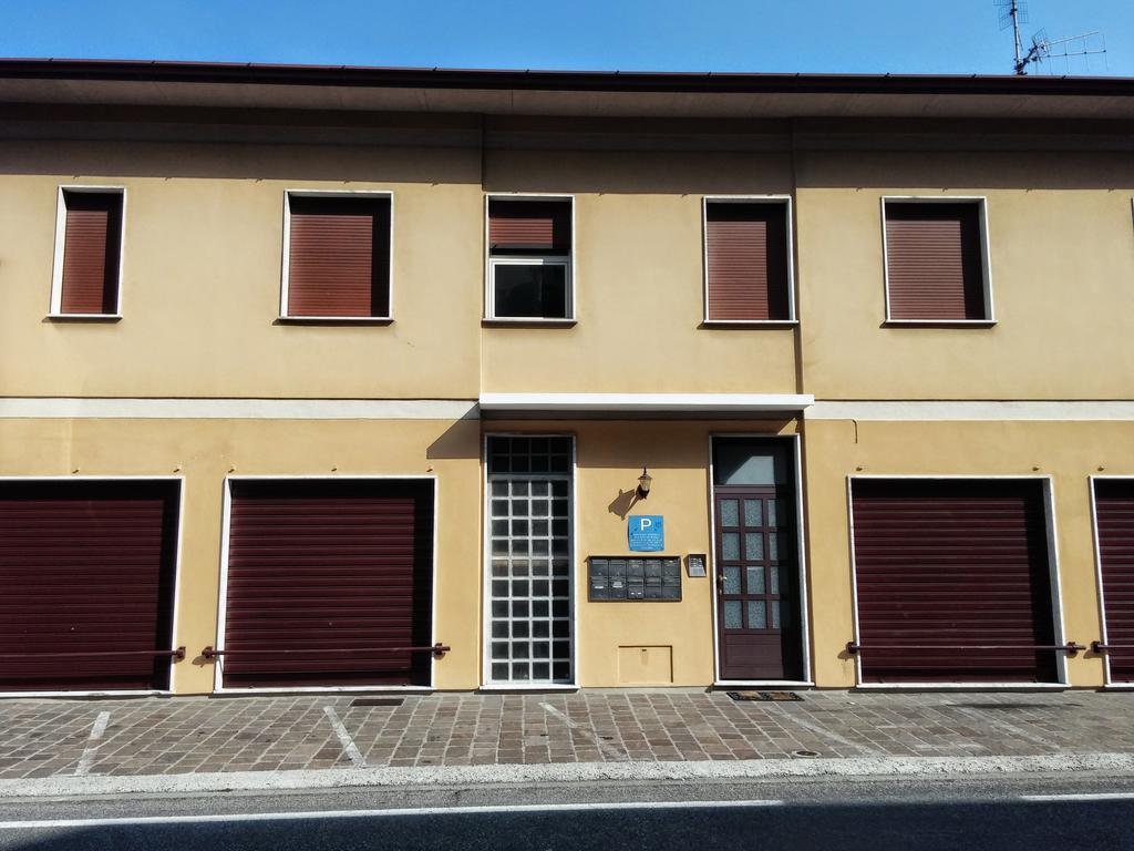 Appartamenti La Porta Sul Lago Laglio Ngoại thất bức ảnh