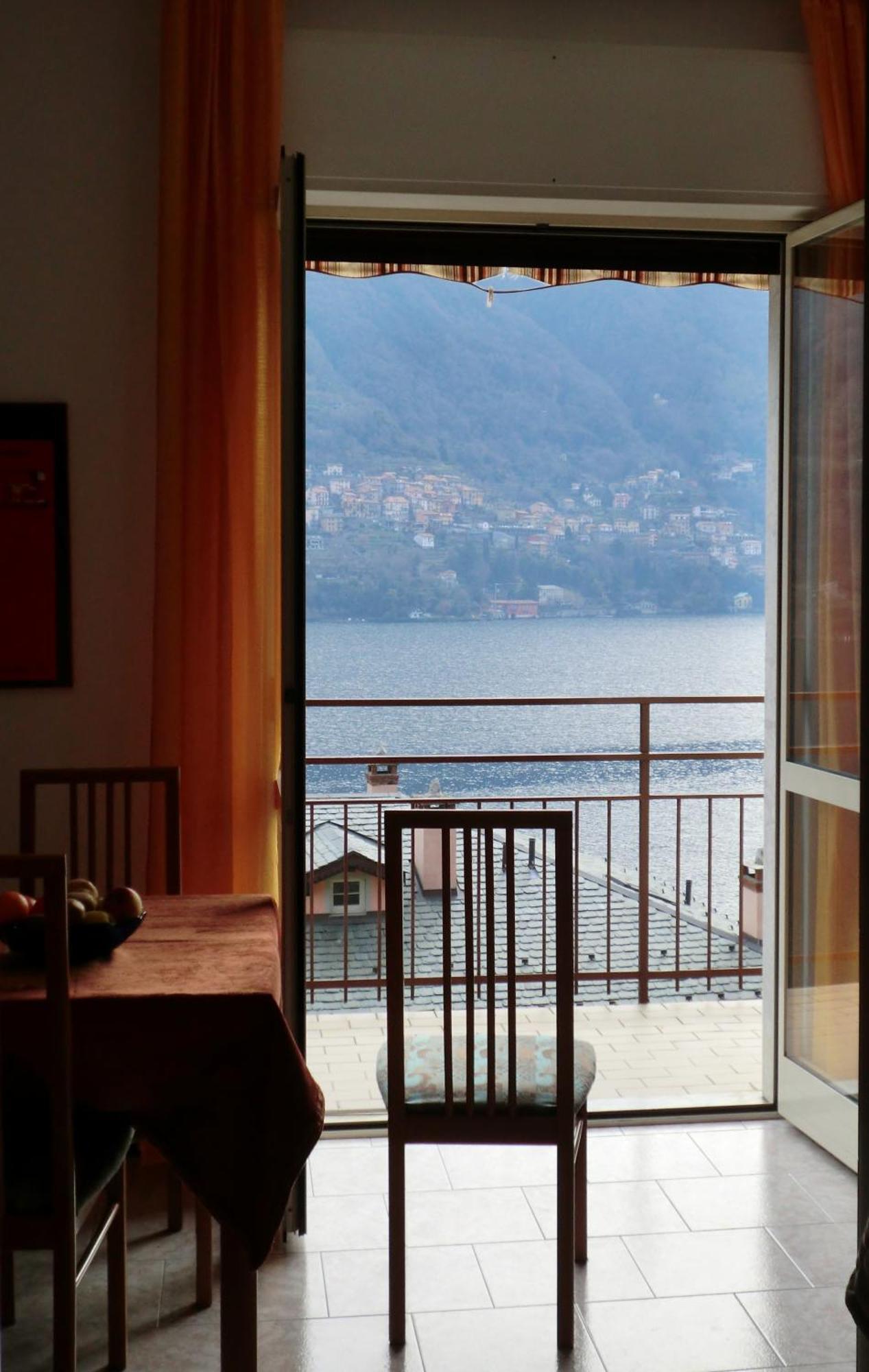 Appartamenti La Porta Sul Lago Laglio Phòng bức ảnh
