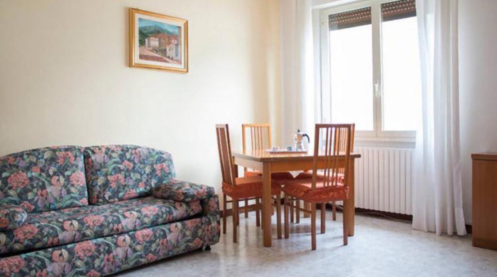 Appartamenti La Porta Sul Lago Laglio Ngoại thất bức ảnh