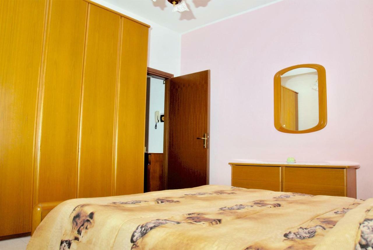 Appartamenti La Porta Sul Lago Laglio Ngoại thất bức ảnh