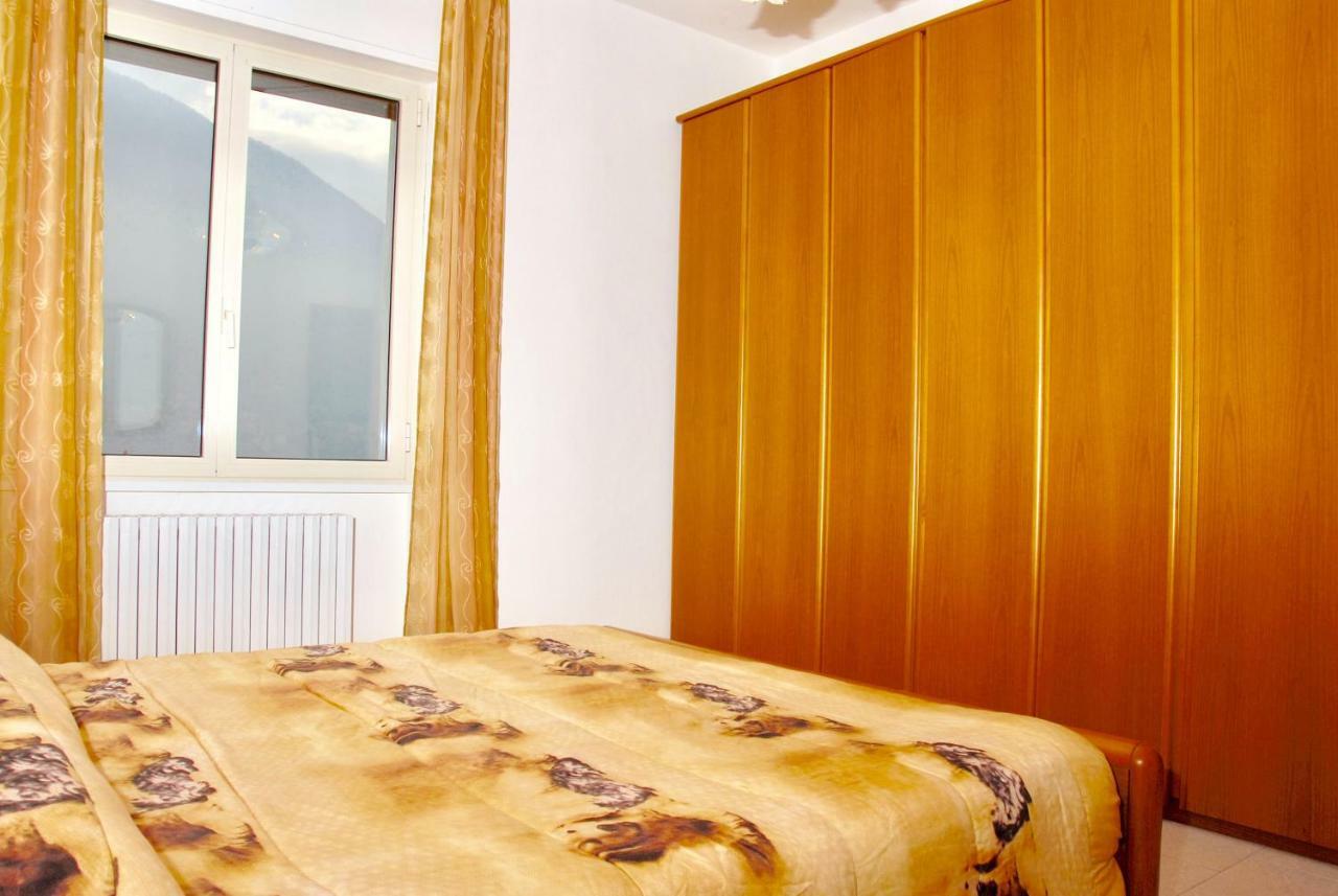 Appartamenti La Porta Sul Lago Laglio Ngoại thất bức ảnh