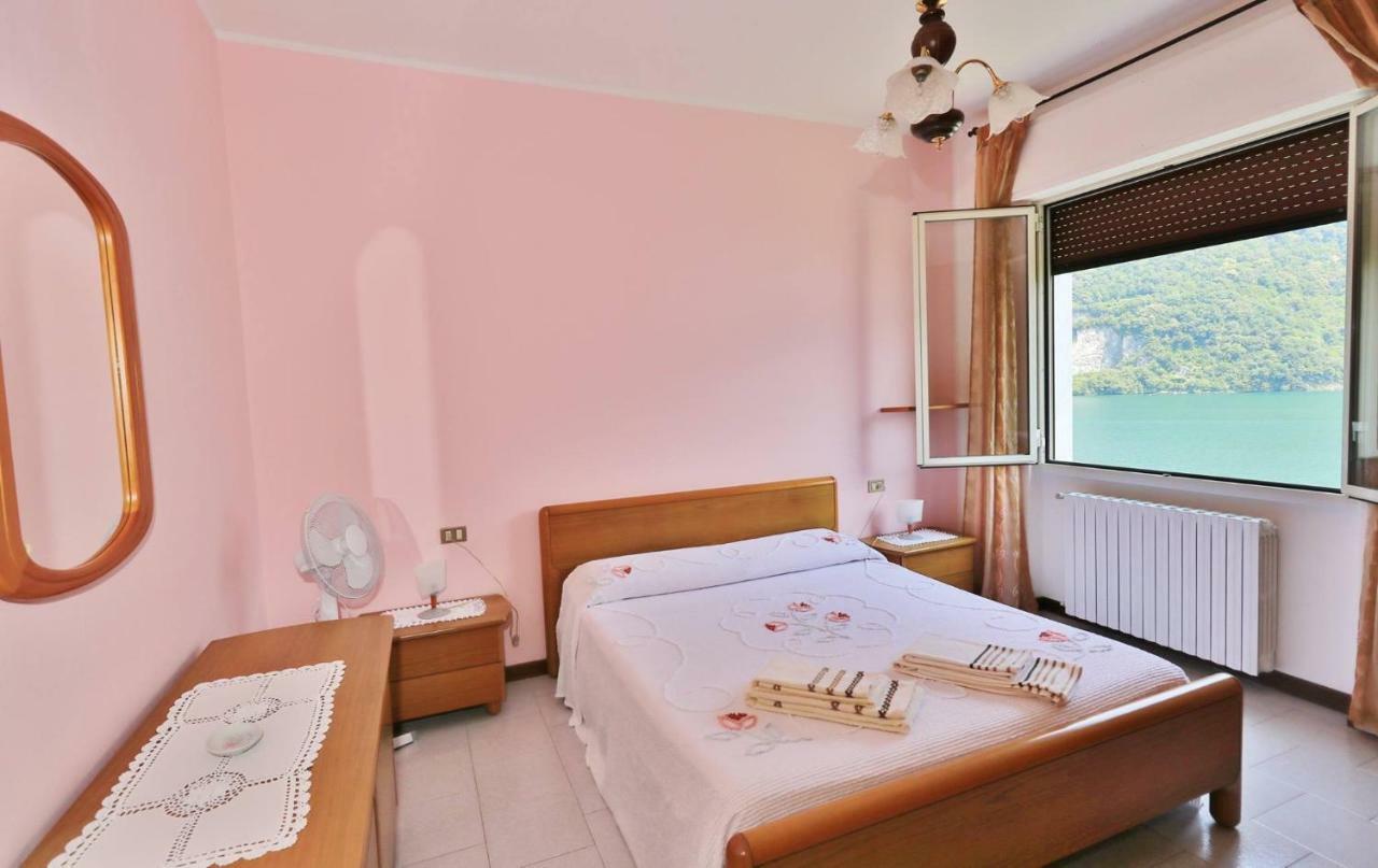 Appartamenti La Porta Sul Lago Laglio Ngoại thất bức ảnh